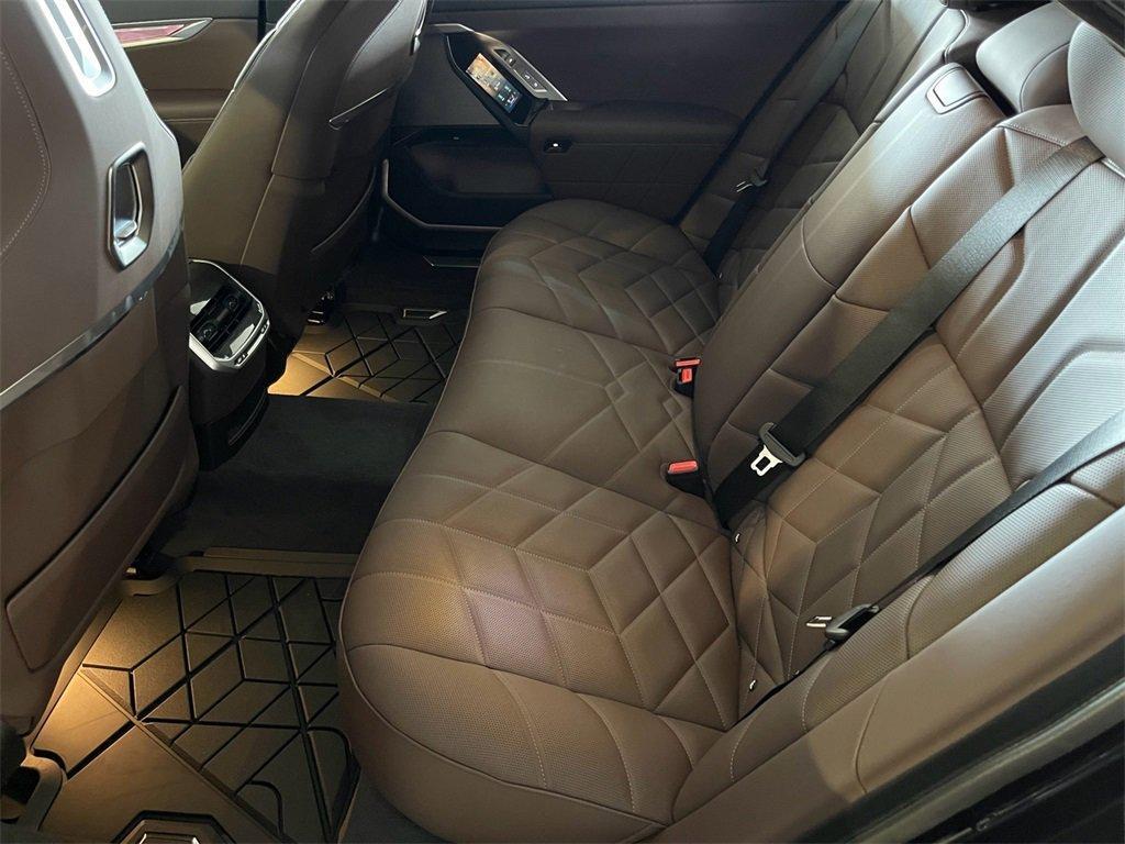 new 2025 BMW 750e car