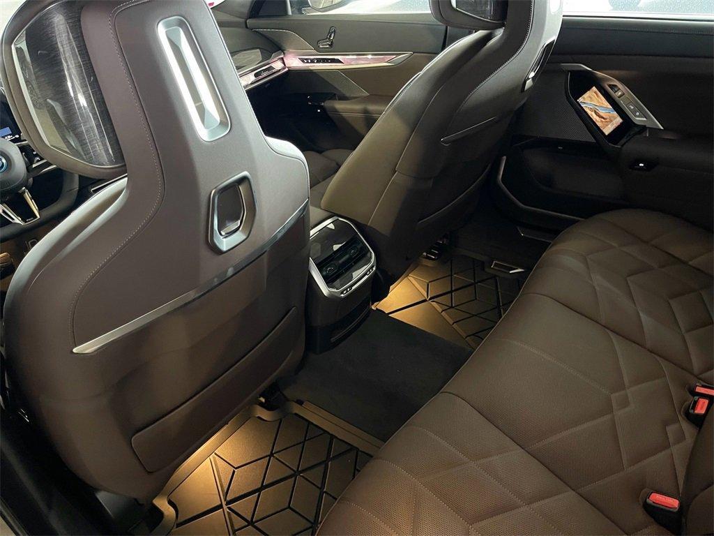 new 2025 BMW 750e car