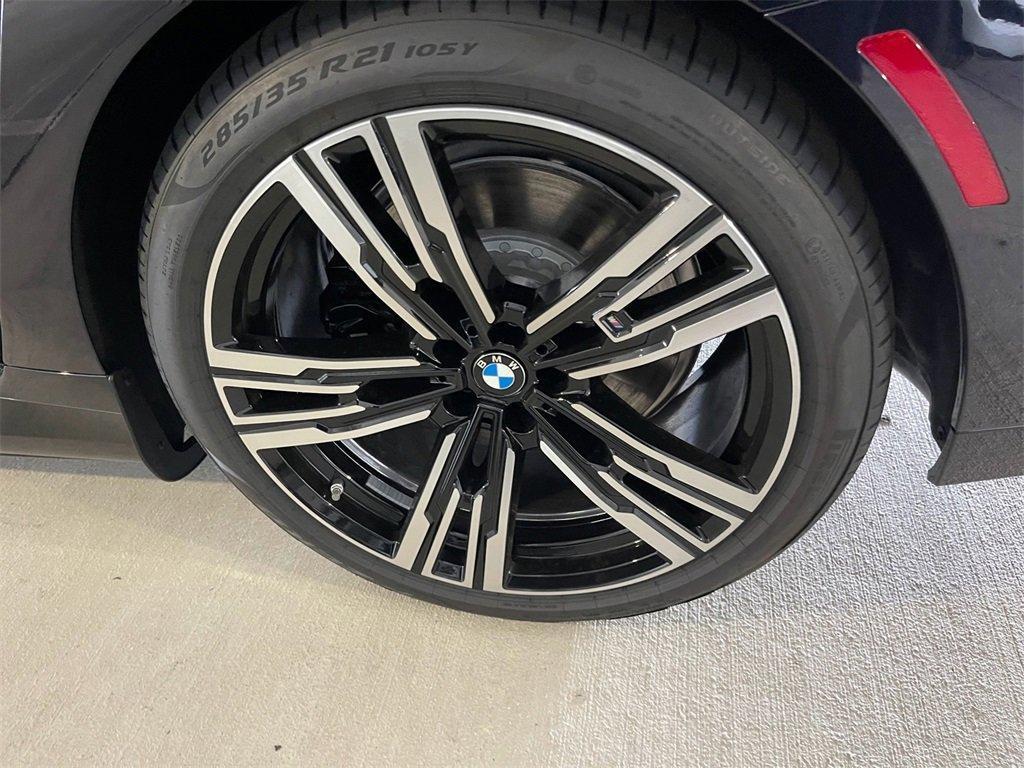 new 2025 BMW 750e car