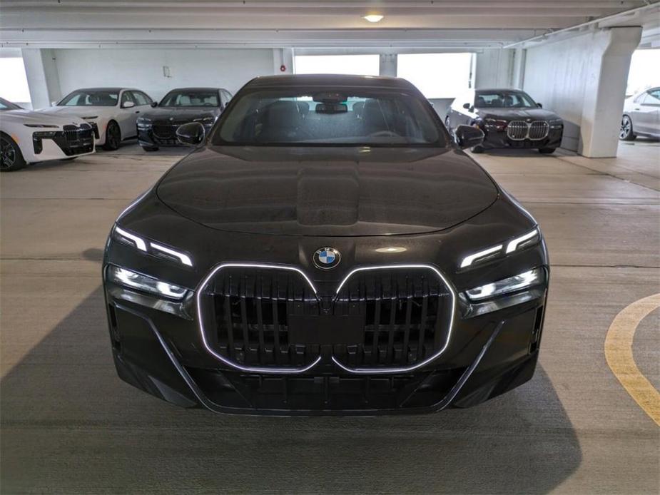 new 2024 BMW 760 car