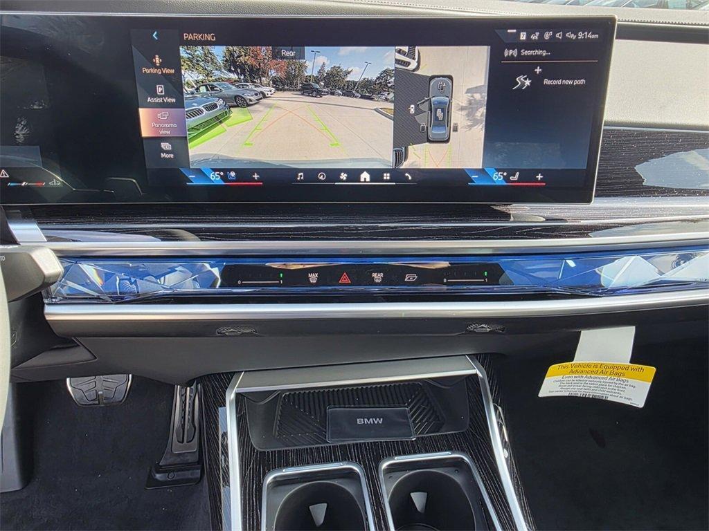 new 2025 BMW 760 car