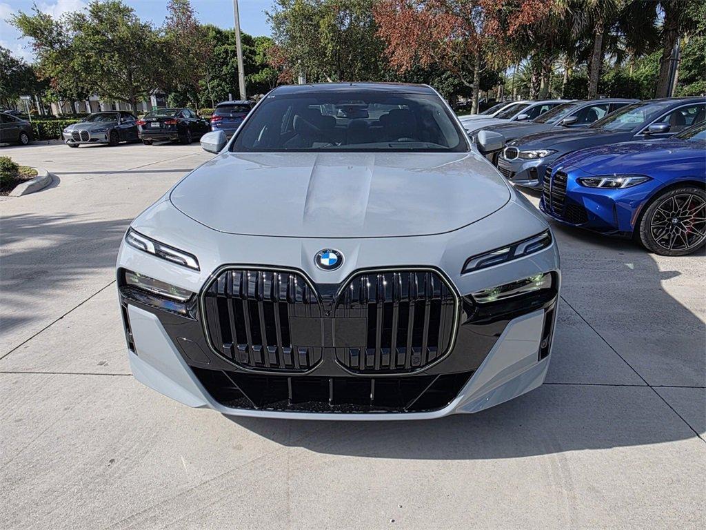new 2025 BMW 760 car