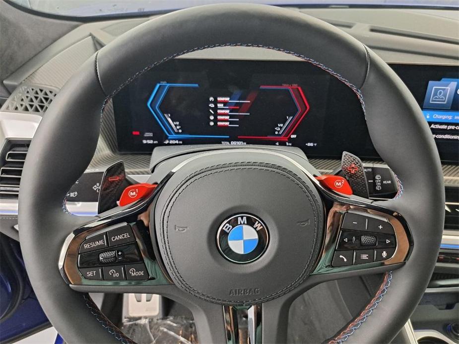 new 2023 BMW XM car