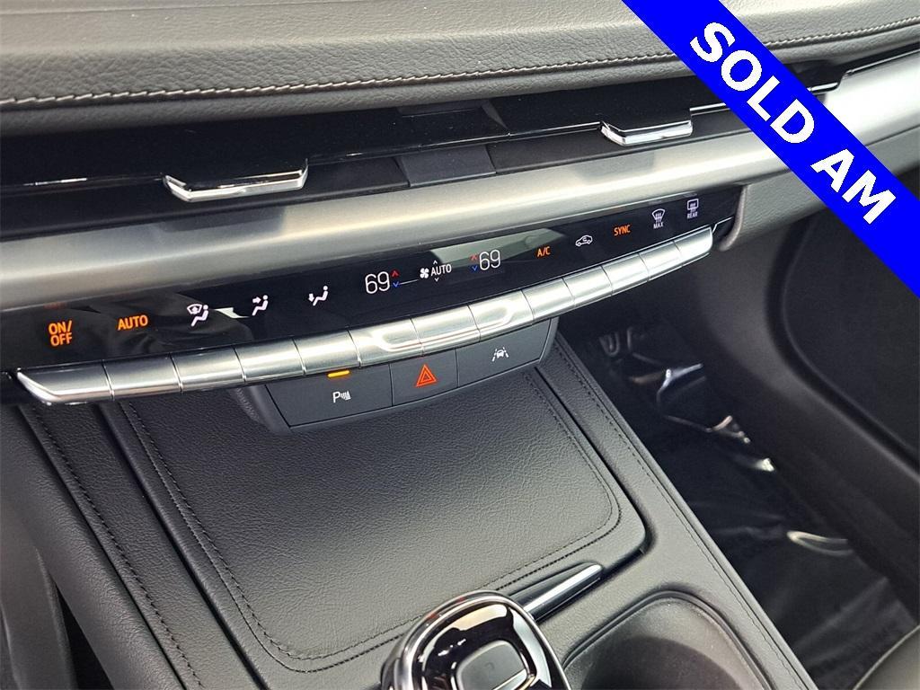 used 2025 Cadillac XT4 car, priced at $36,995