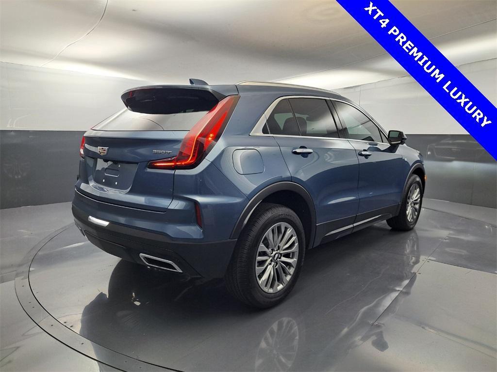 used 2025 Cadillac XT4 car, priced at $40,000
