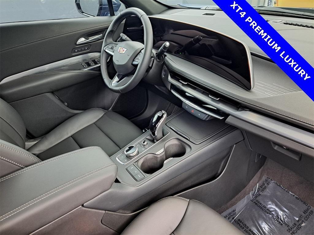 used 2025 Cadillac XT4 car, priced at $40,000