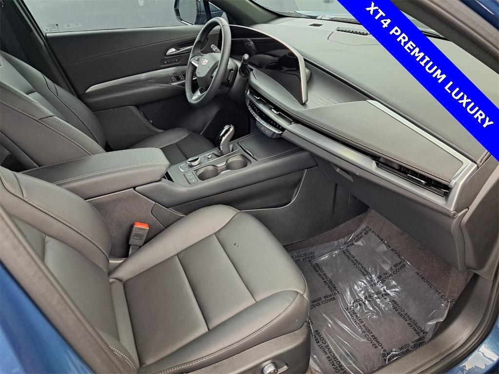 used 2025 Cadillac XT4 car, priced at $40,000