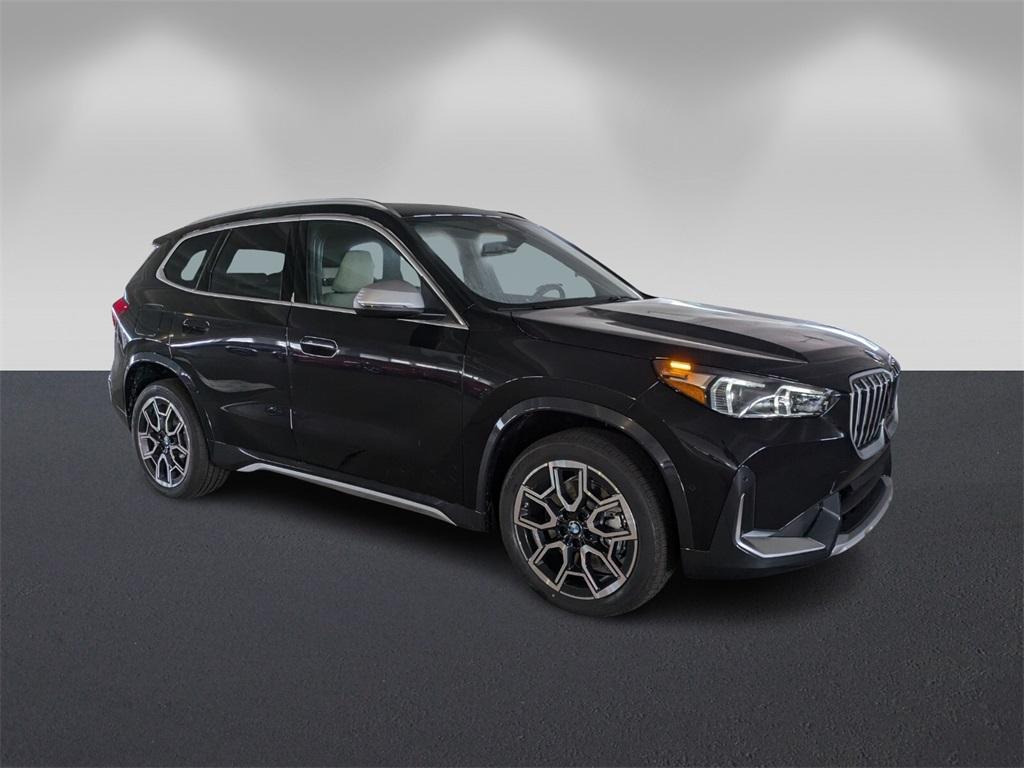 new 2025 BMW X1 car