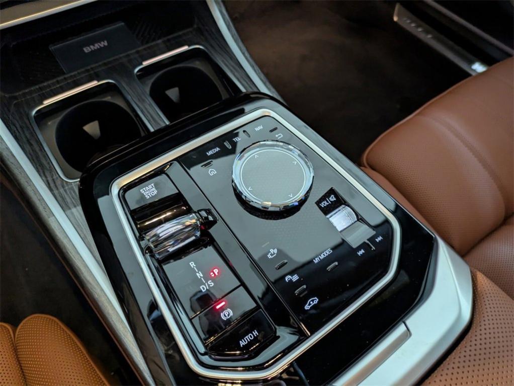 new 2025 BMW 760 car