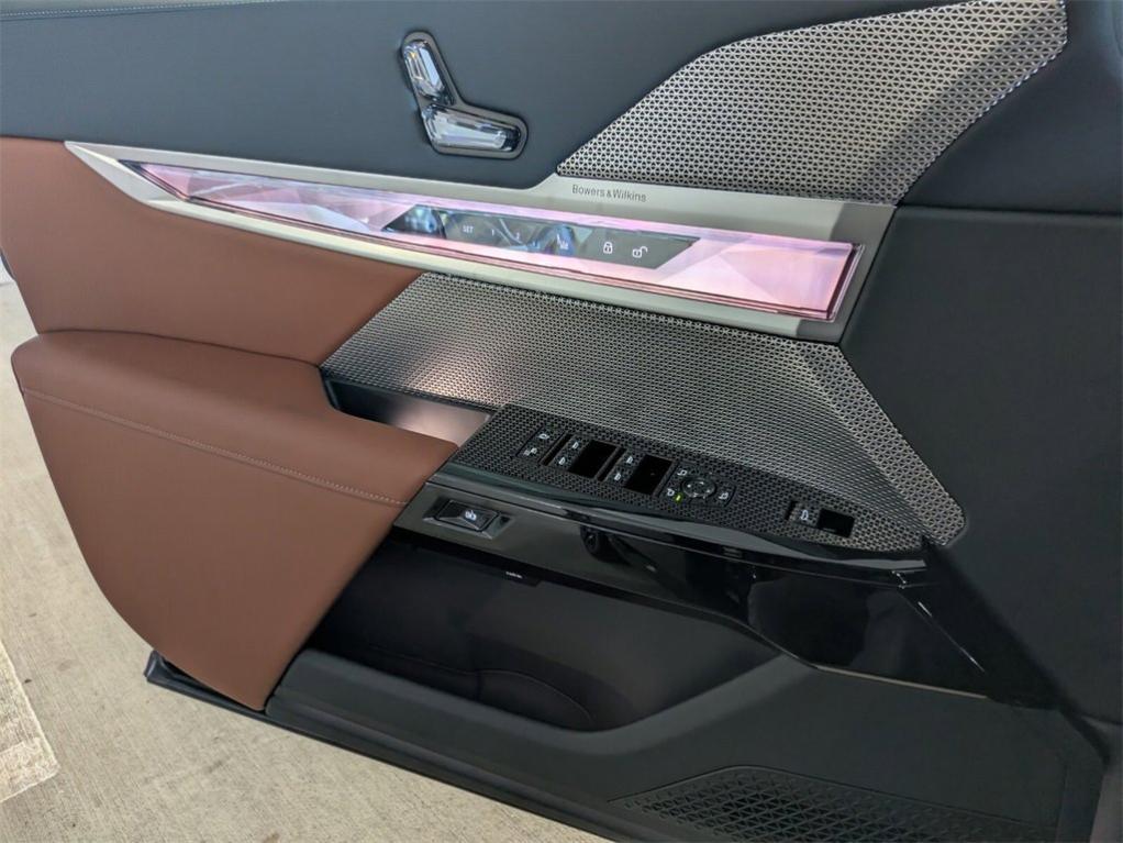 new 2025 BMW 760 car