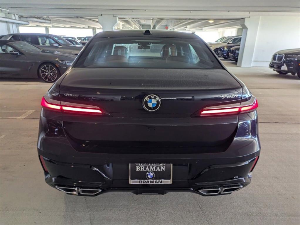 new 2025 BMW 760 car