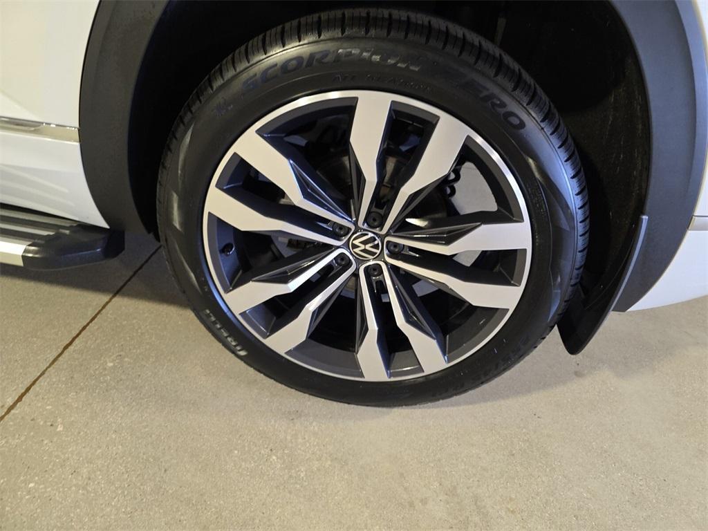 used 2021 Volkswagen Atlas Cross Sport car, priced at $31,995