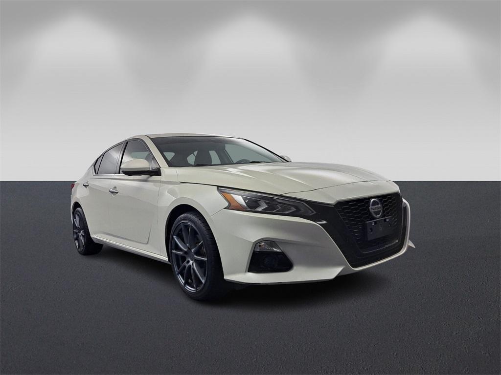 used 2019 Nissan Altima car, priced at $19,995