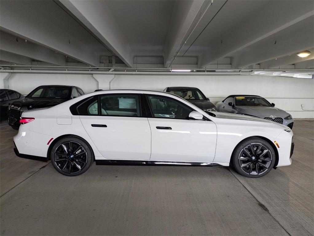 new 2025 BMW 760 car