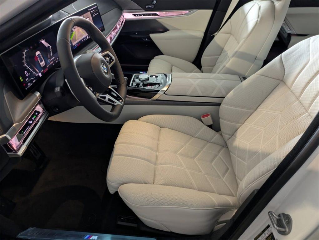 new 2025 BMW 760 car