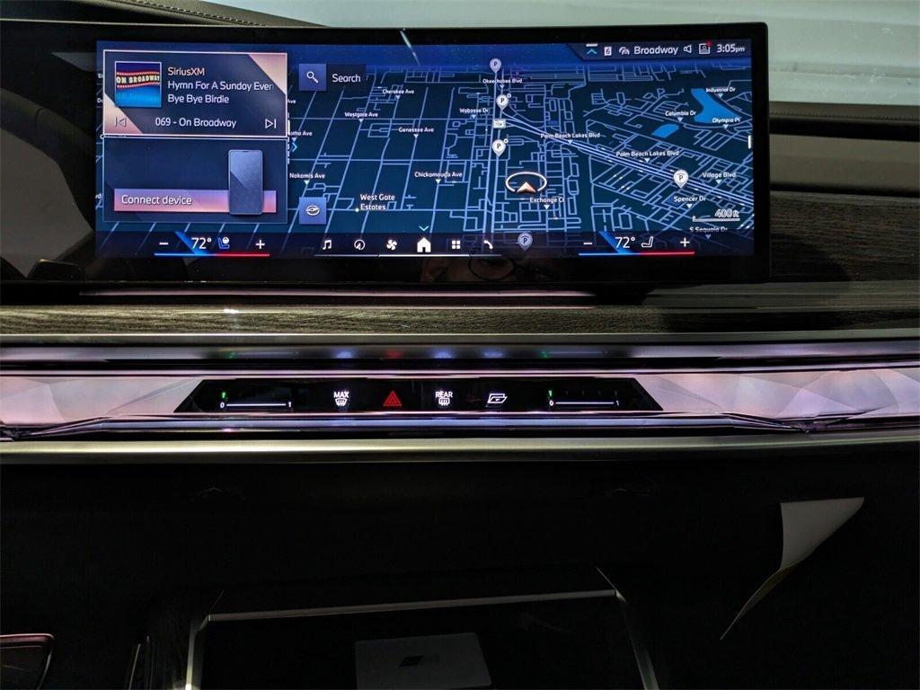 new 2025 BMW 760 car