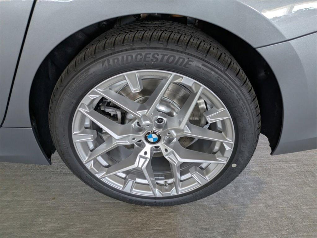 new 2025 BMW 330 car