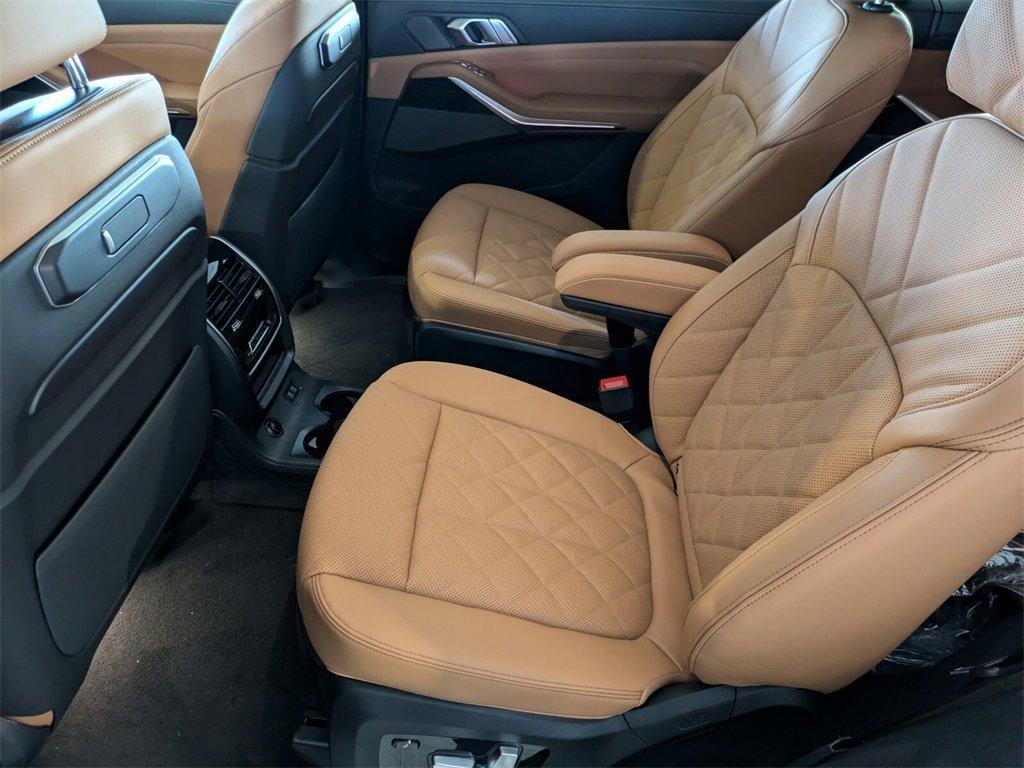 new 2026 BMW X7 car