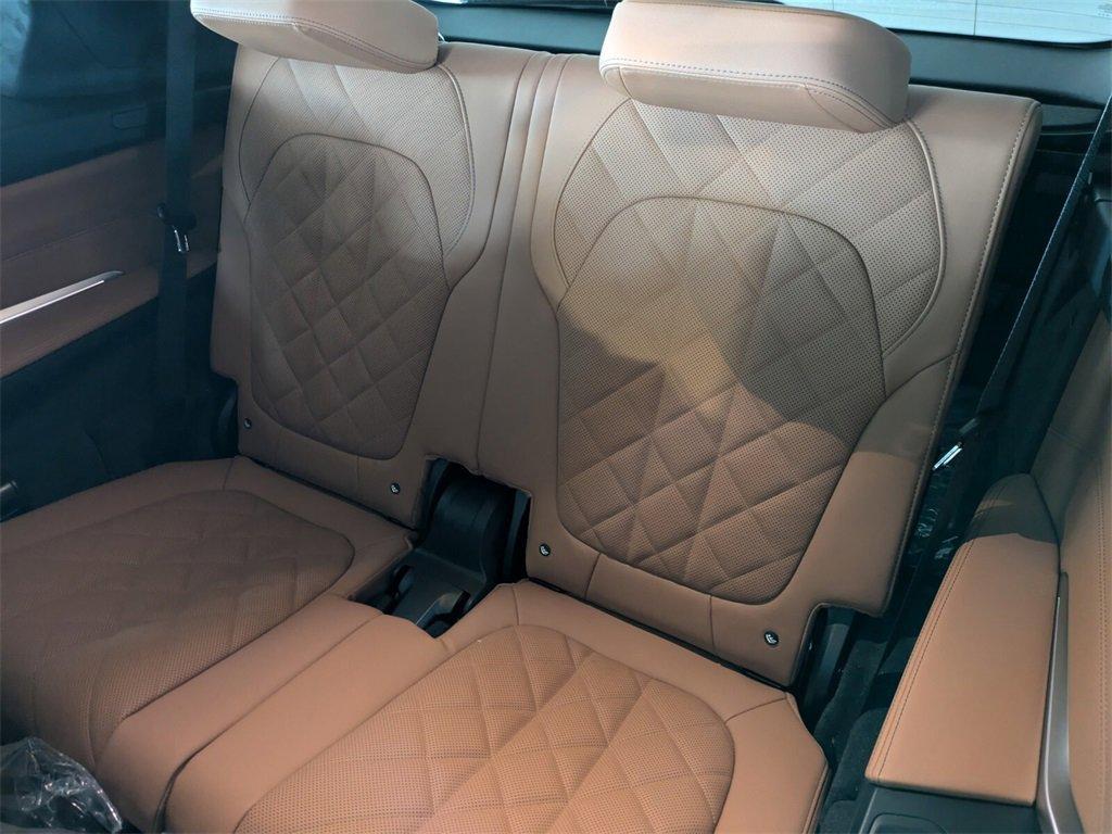 new 2026 BMW X7 car