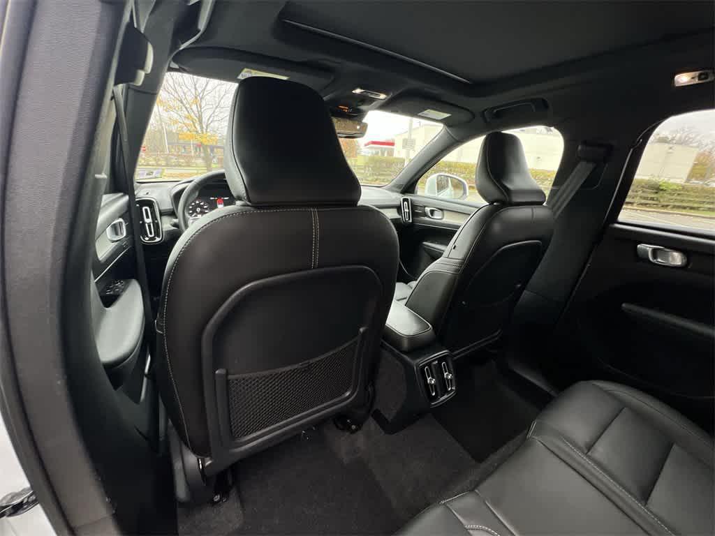 used 2019 Volvo XC40 car, priced at $20,990