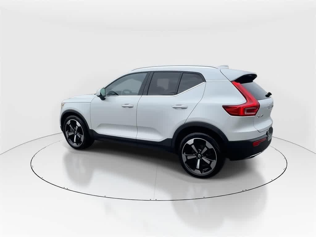used 2019 Volvo XC40 car, priced at $20,990