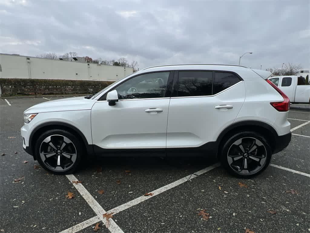 used 2019 Volvo XC40 car, priced at $20,990