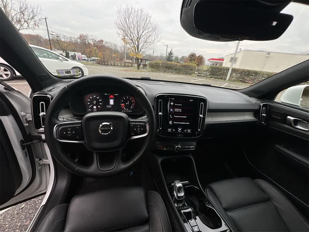 used 2019 Volvo XC40 car, priced at $20,990