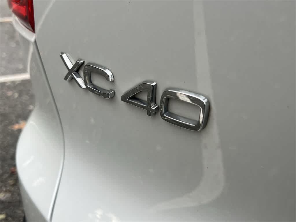 used 2019 Volvo XC40 car, priced at $20,990