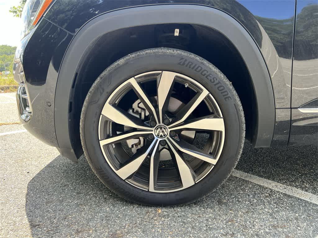 used 2024 Volkswagen Atlas car, priced at $43,990