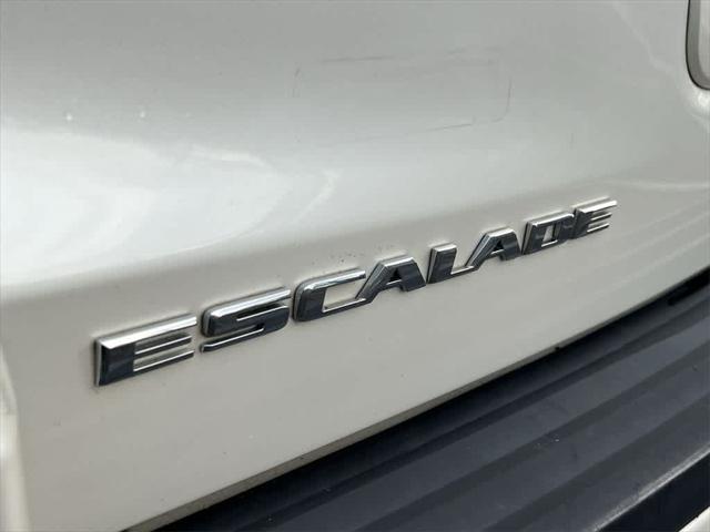 used 2015 Cadillac Escalade ESV car, priced at $18,790