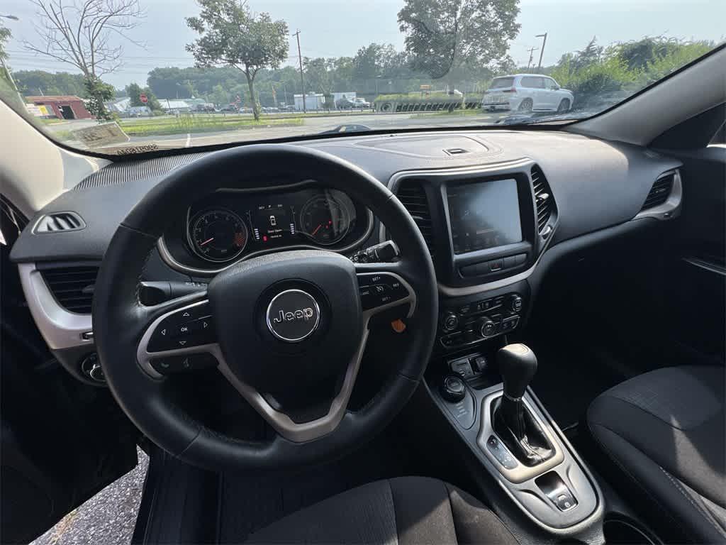 used 2015 Jeep Cherokee car, priced at $7,490