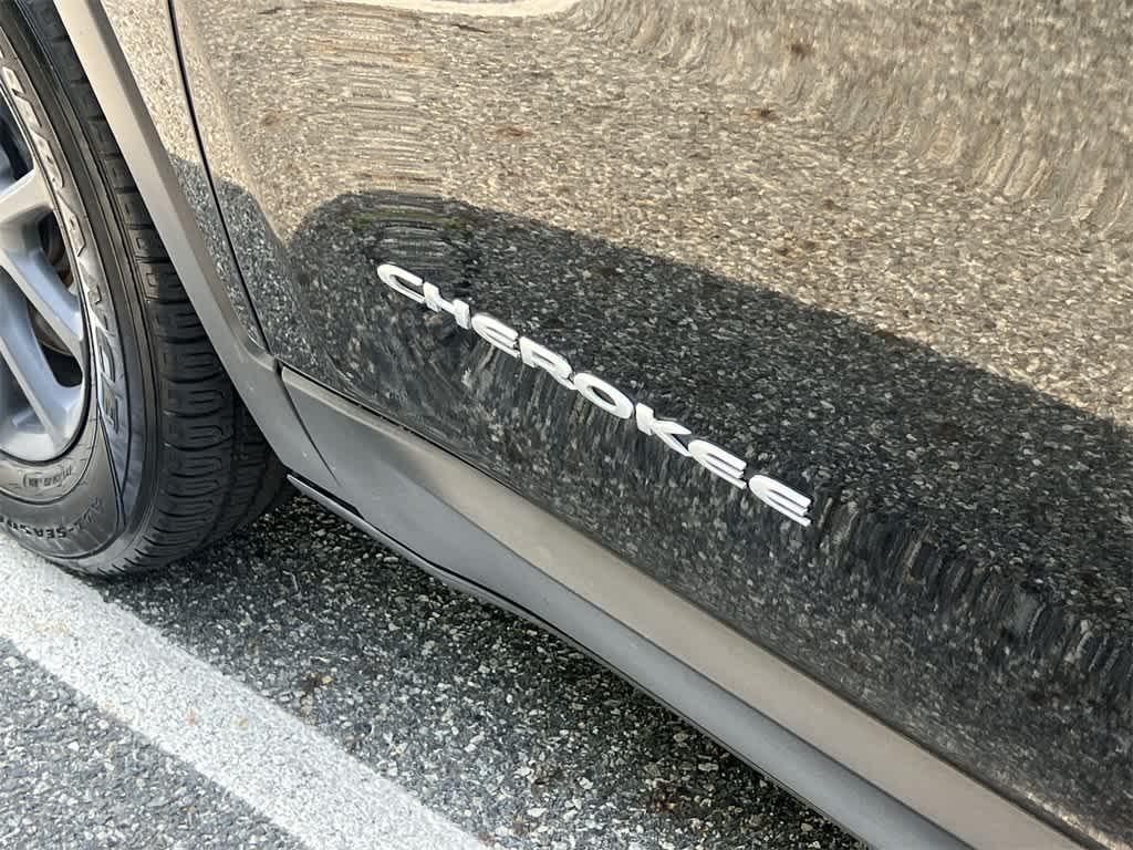 used 2015 Jeep Cherokee car, priced at $7,490