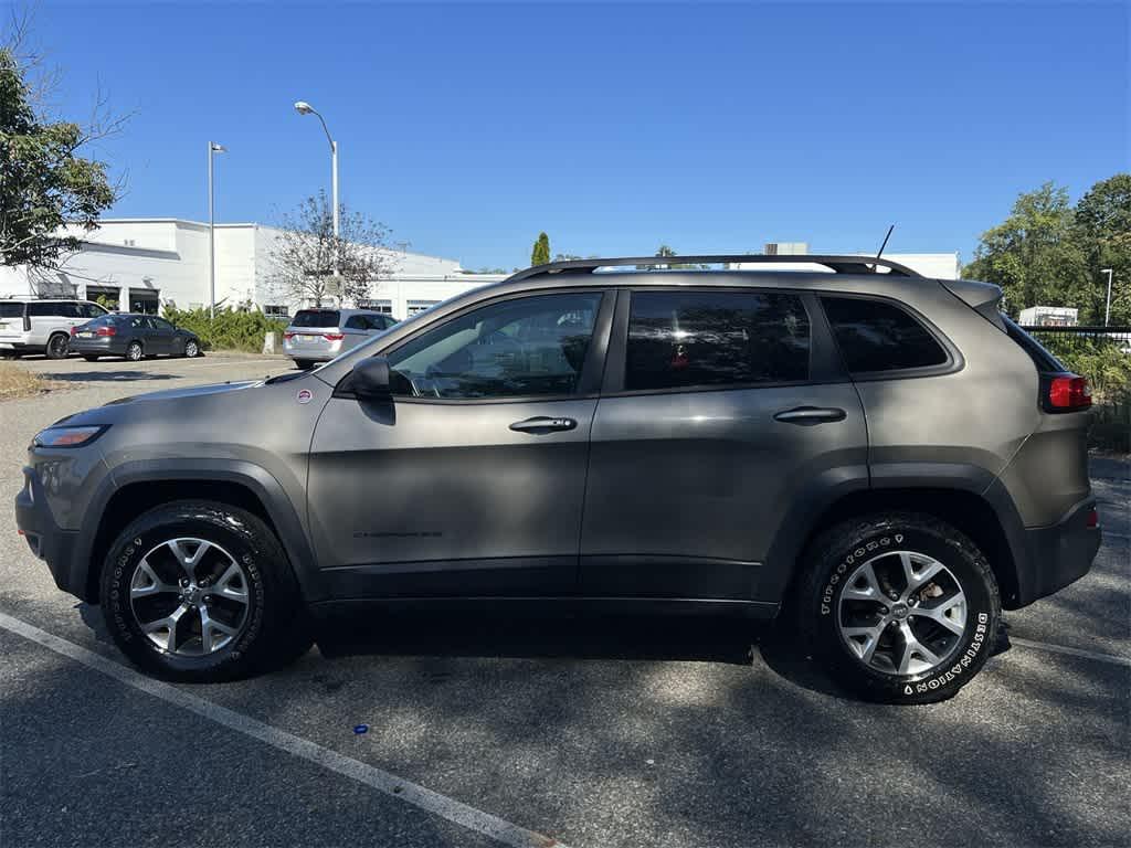 used 2016 Jeep Cherokee car, priced at $10,990
