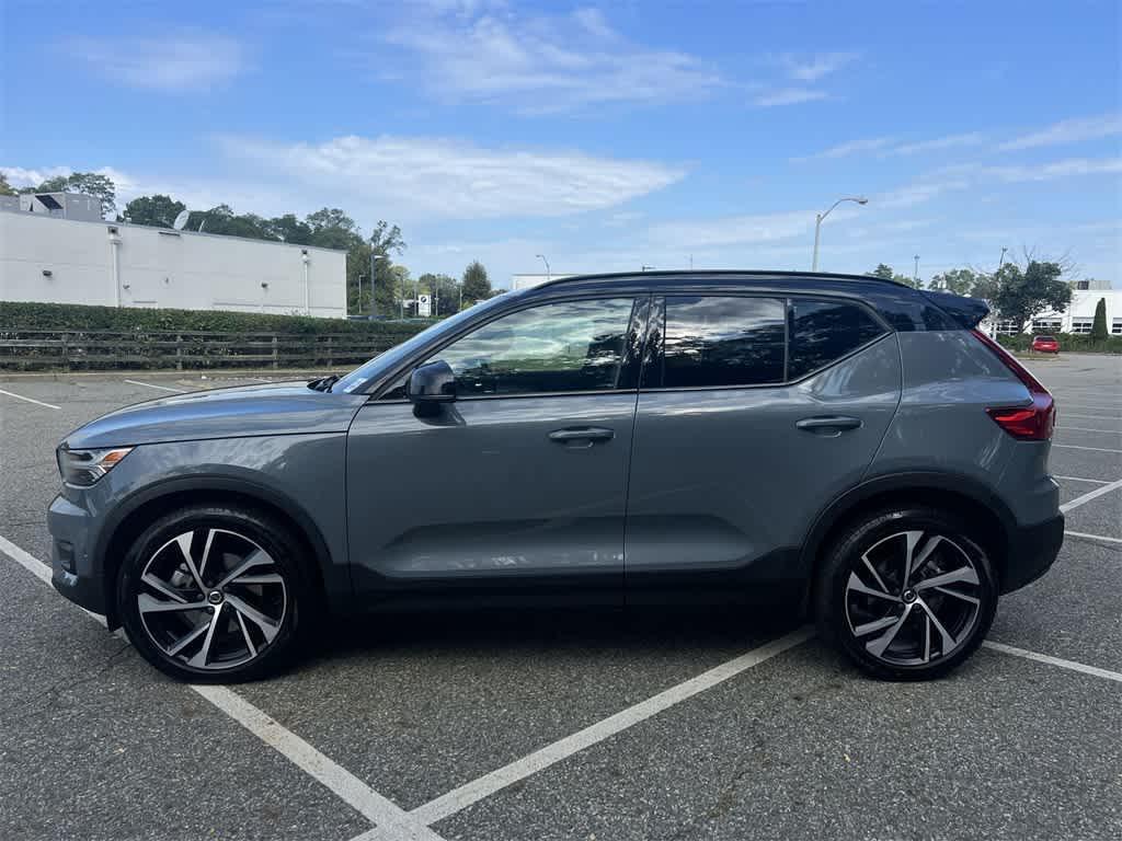 used 2021 Volvo XC40 car, priced at $26,490