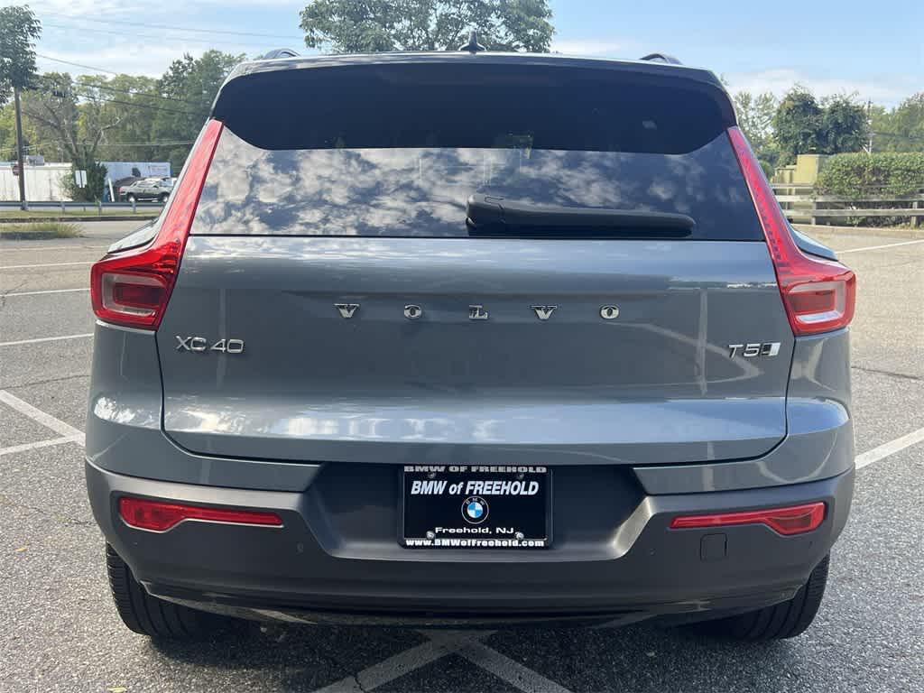 used 2021 Volvo XC40 car, priced at $26,490