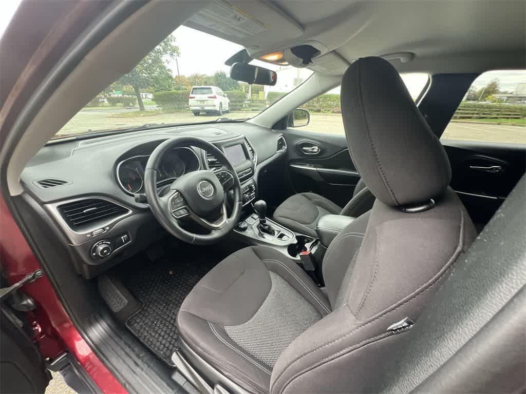 used 2019 Jeep Cherokee car, priced at $15,490