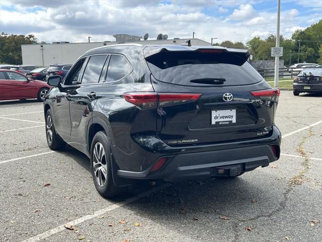 used 2022 Toyota Highlander car, priced at $32,990