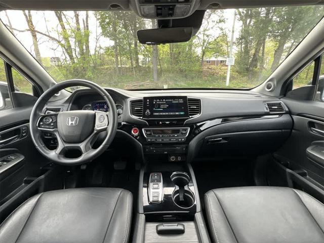 used 2022 Honda Pilot car, priced at $32,990