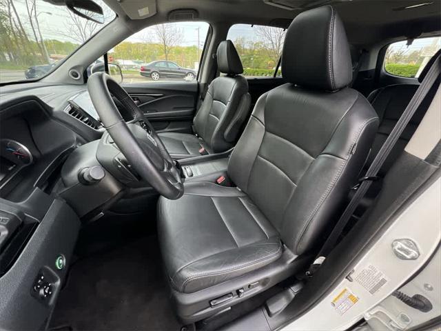 used 2022 Honda Pilot car, priced at $32,990