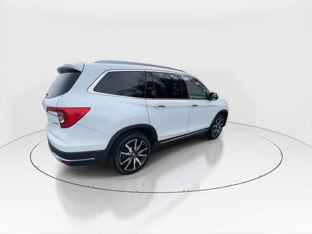 used 2022 Honda Pilot car, priced at $32,990