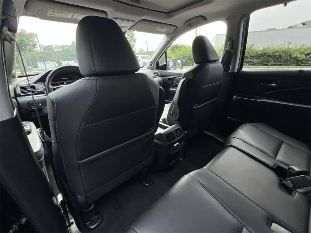 used 2022 Honda Pilot car, priced at $27,490