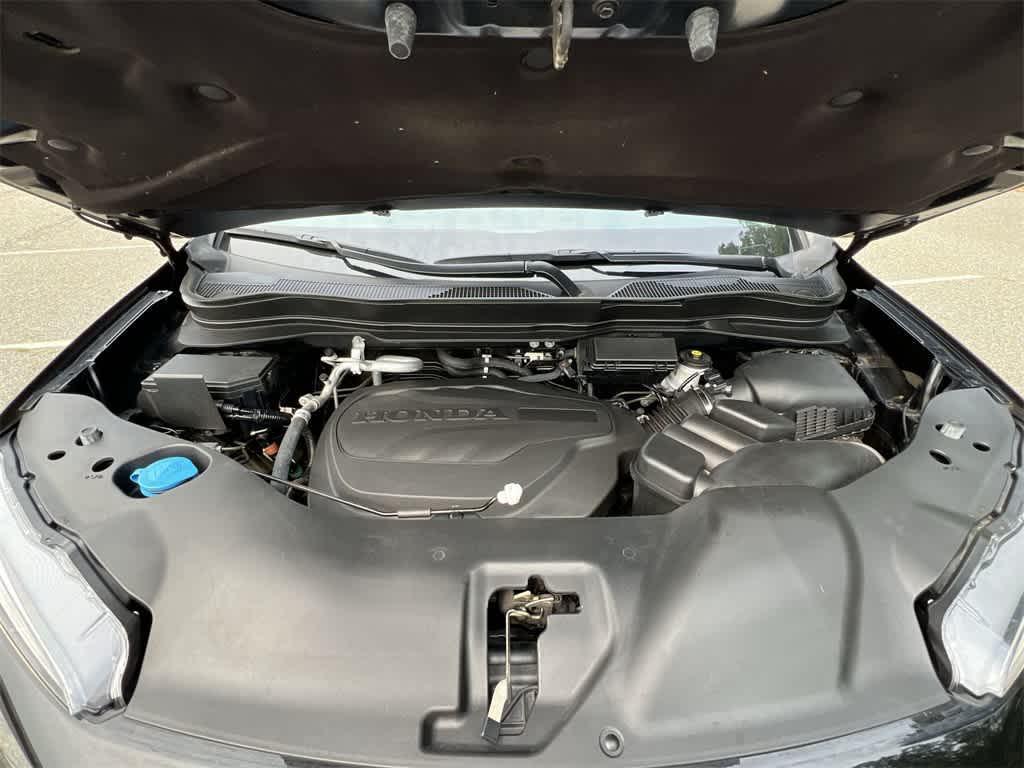 used 2022 Honda Pilot car, priced at $27,490