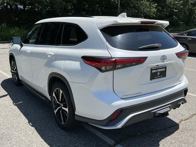 used 2021 Toyota Highlander car, priced at $28,990