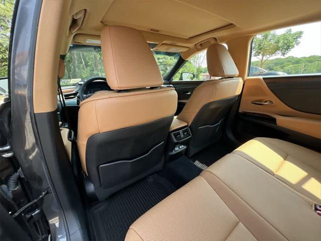 used 2022 Lexus ES 350 car, priced at $36,990