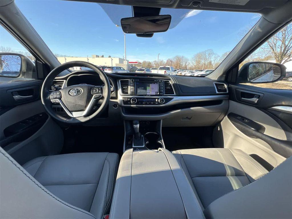 used 2017 Toyota Highlander car, priced at $19,790