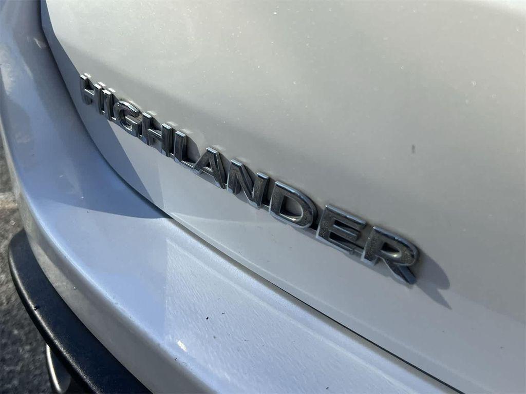 used 2017 Toyota Highlander car, priced at $19,790