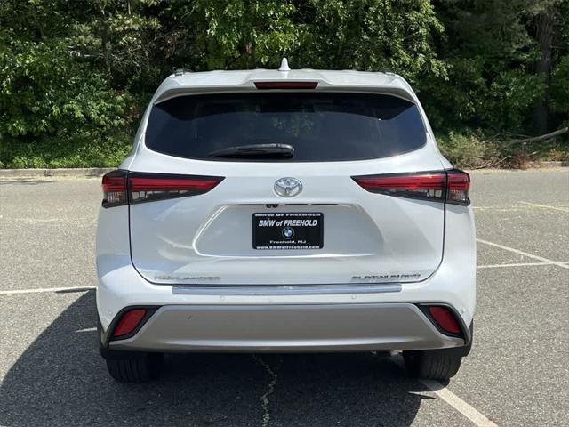 used 2022 Toyota Highlander car, priced at $32,790