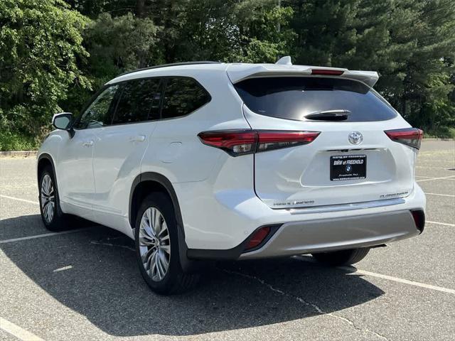 used 2022 Toyota Highlander car, priced at $32,790