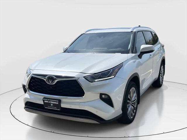 used 2022 Toyota Highlander car, priced at $32,790
