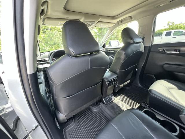 used 2022 Toyota Highlander car, priced at $32,790